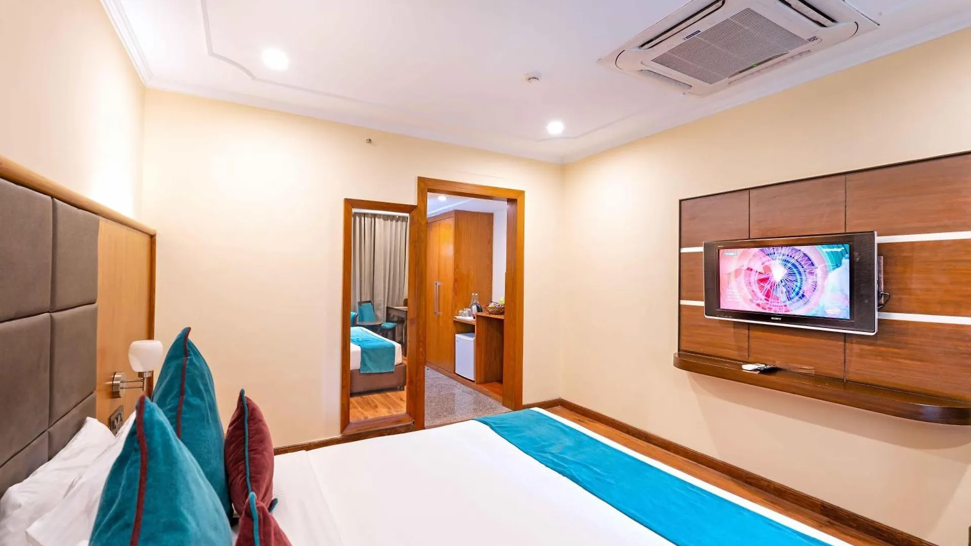 Hotel Jupiter At Delhi Airport New Delhi India